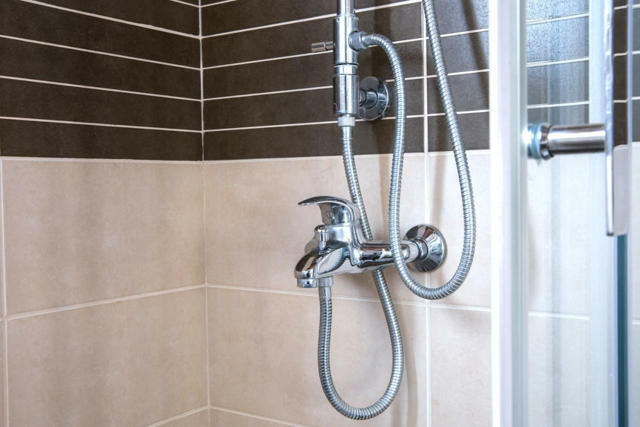 דירות Top Floor Modern Studio In Central Koropi מראה חיצוני תמונה